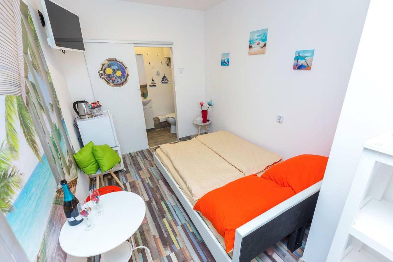 Center Rooms With Terrace Rijeka Buitenkant foto