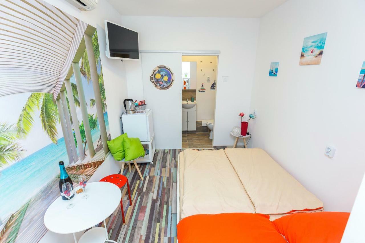 Center Rooms With Terrace Rijeka Buitenkant foto